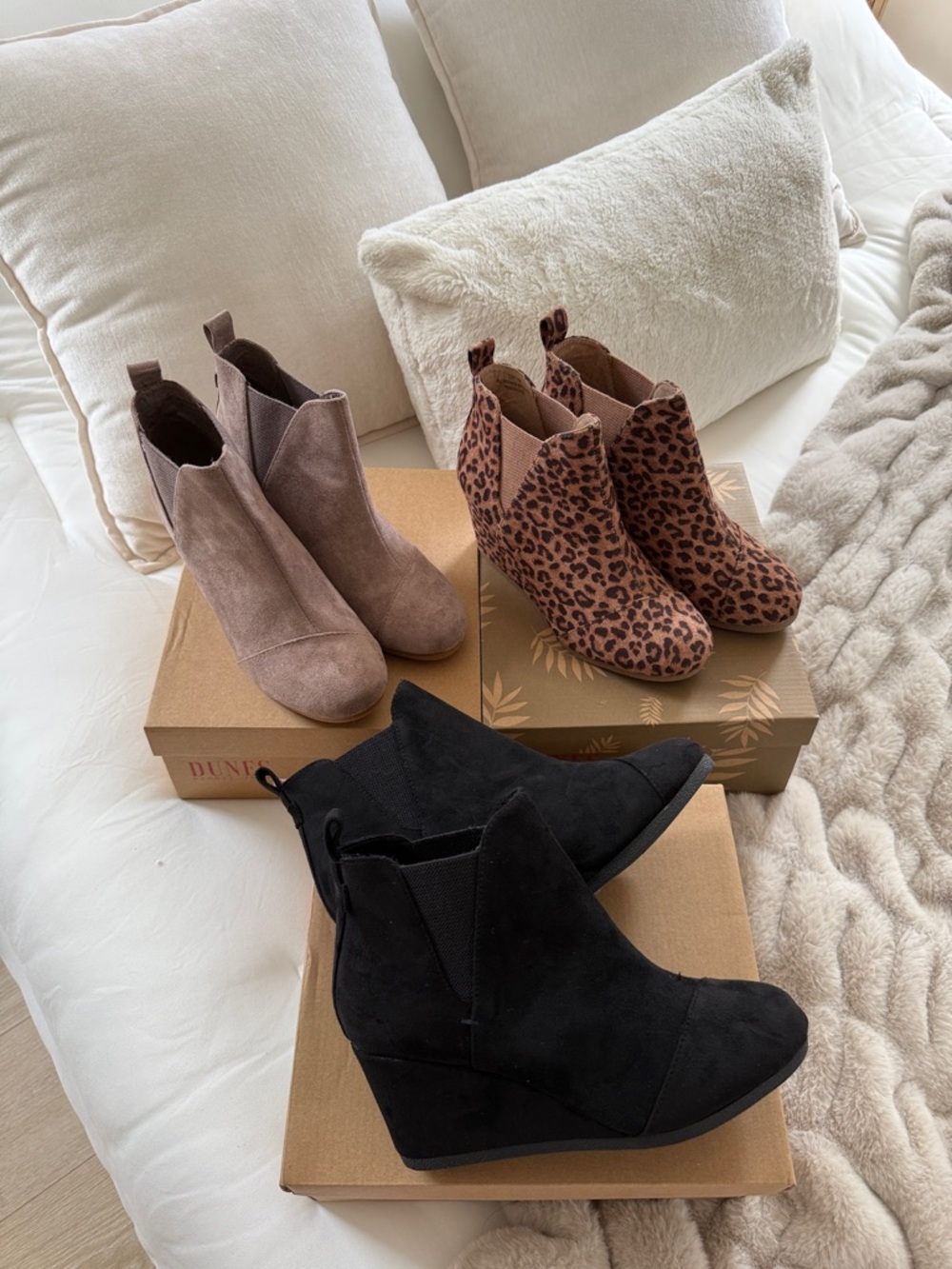 BRAND NEW DUNES Zoey Suede Women's Ankle Boots size 7